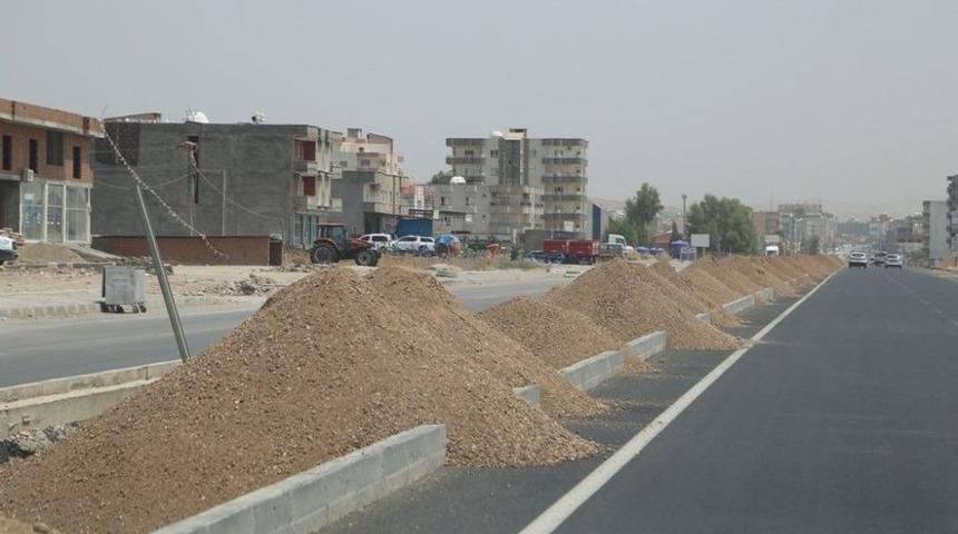 Silopi İpekyolu Refüj Çalışmaları Başladı