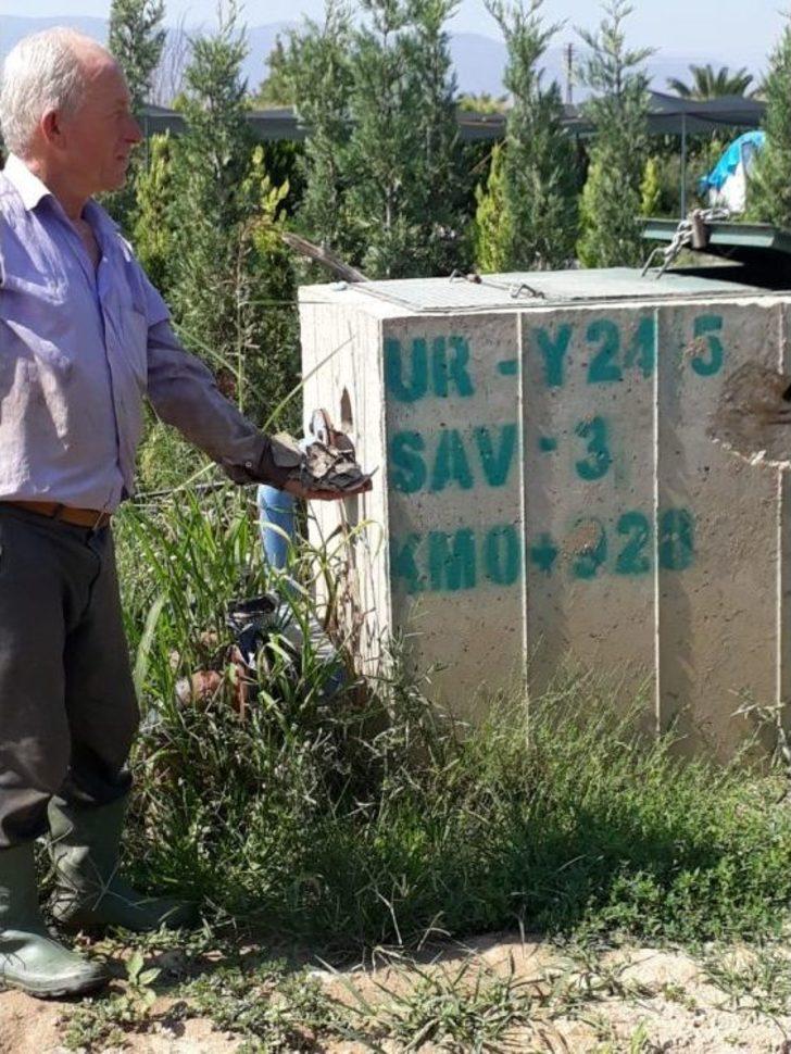 Çiftçiler Tarım Arazilerini Kanalizasyon Sularının Da Karıştığı Dere Yataklarından Suluyor G5