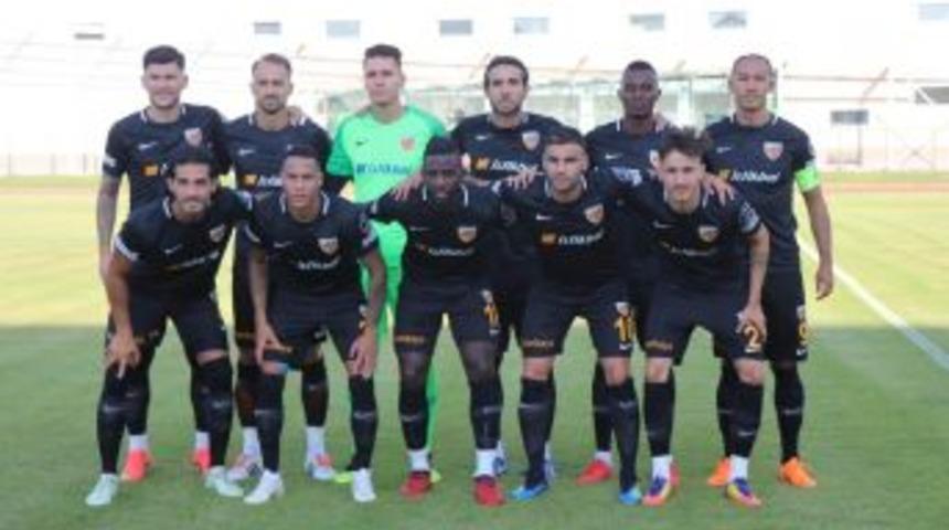Kayserispor’un Yeni Formaları Satışa Çıktı