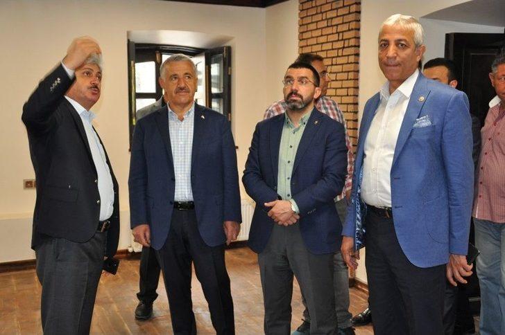 Ak Parti Kars Milletvekilleri Kültür Sanat Merkezi’ni Gezdi G3