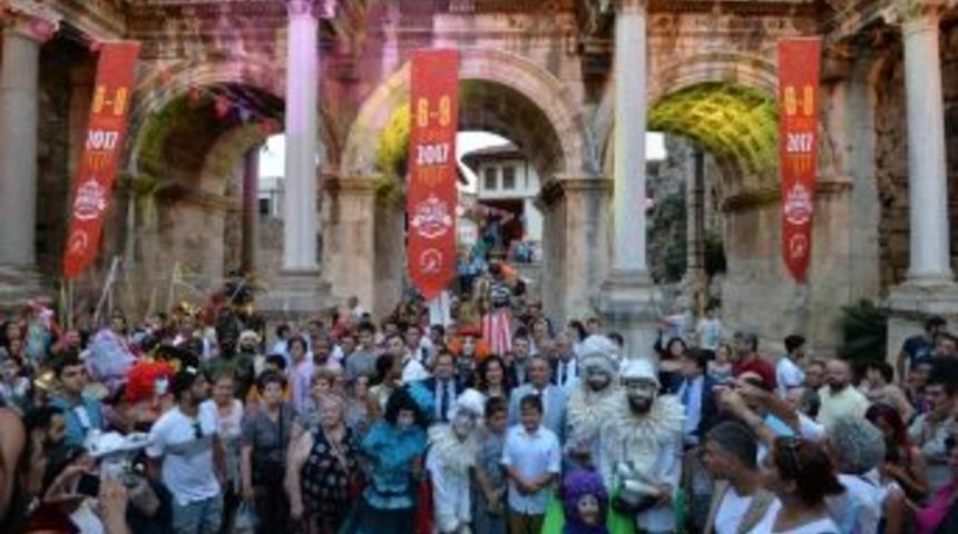 Başkan Uysal, Rusları Kaleiçi’ne Davet Edecek