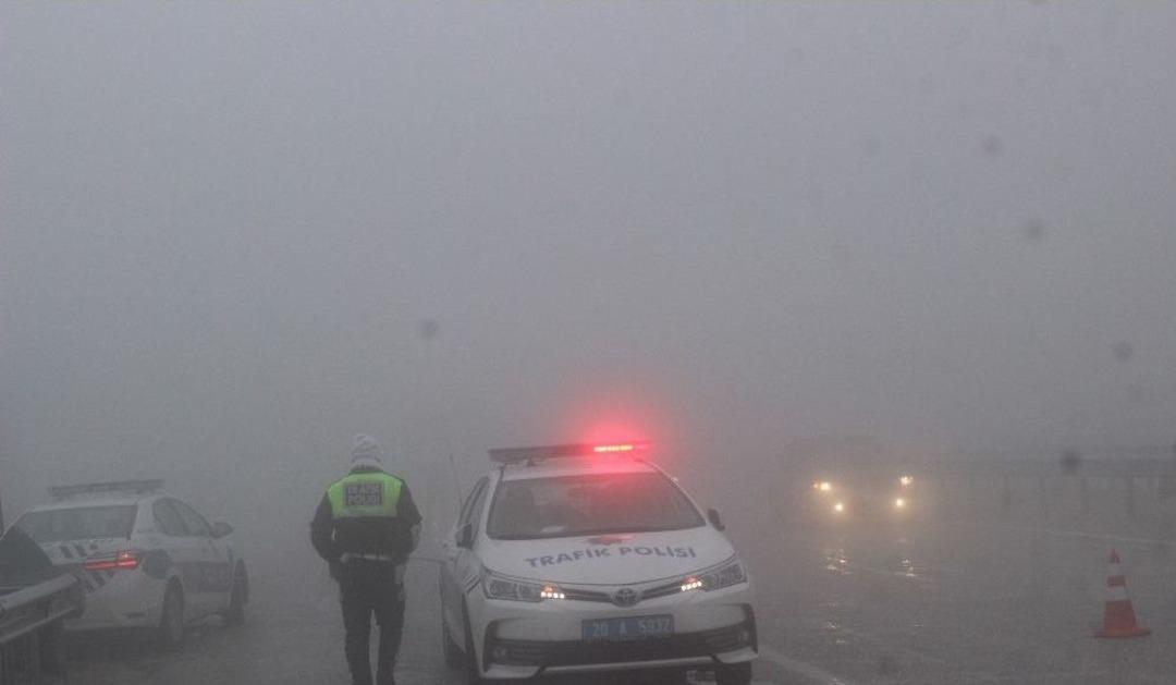 Yoğun Sis Kazayı Beraberinde Getirdi: 2 Yaralı