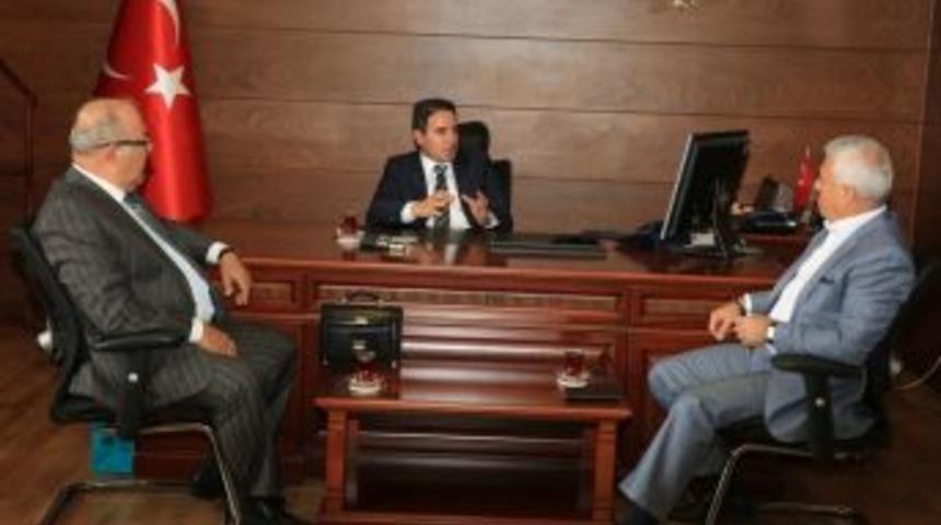 Bozbey&rsquo;den Kaymakam Avni Oral&rsquo;a Ziyaret