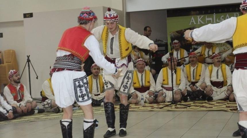 Akhisar&rsquo;daki Balıkesirlilerden &rsquo;barana Gecesi&rsquo;ne Yoğun İlgi