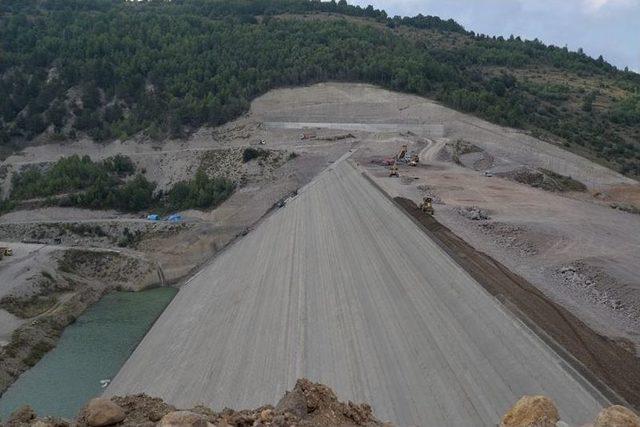 Bolu Valisi Aydın Baruş, Yüzde 85’i Tamamlanan Tekke Barajını Ziyaret Etti