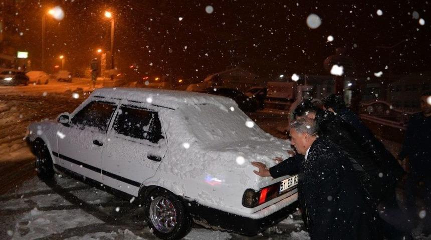 Niğde Belesiyesi&rsquo;nin Kar Ekipleri 24 Saat G&ouml;rev Başında