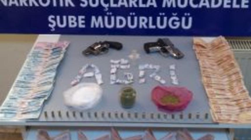 Ağrı Merkezli Uyuşturucu Satıcılarına Operasyon: 16 G&ouml;zaltı