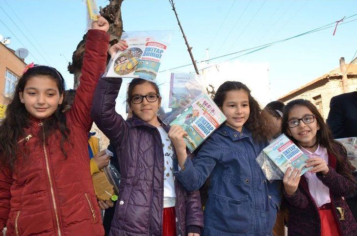 Turgutlu’da Ağaçlar Kitap Açtı G1