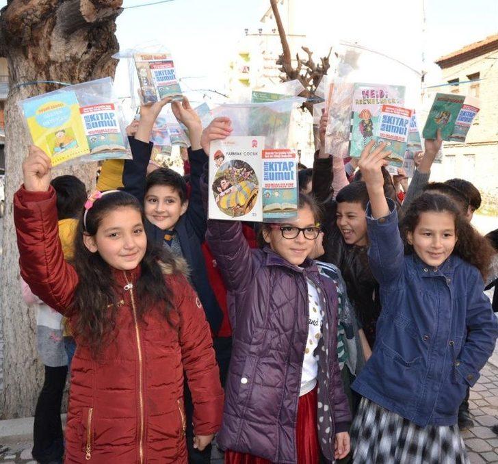 Turgutlu’da Ağaçlar Kitap Açtı G2