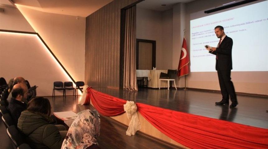 Ebeveynler &Ccedil;ocuklarının Uyuşturucu Kullandığının Ancak 2 Yılda Farkına Varabiliyor