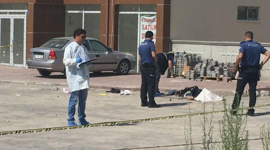 Barışma Teklifi Reddedilen Adam &Ouml;nce Kız Arkadaşını Vurdu, Sonra İntihar Etti