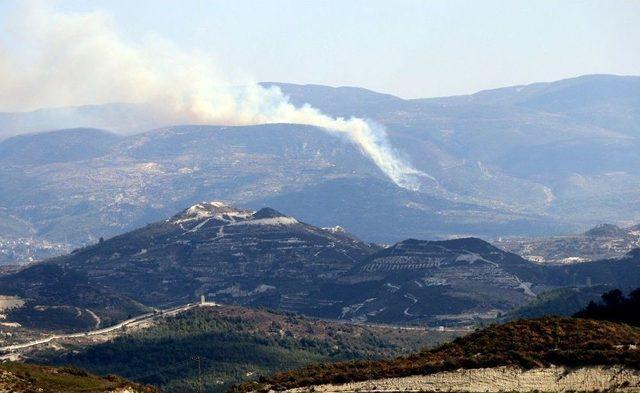 Rusya, Suriye’de Muhaliflerin Karargahını Vurdu