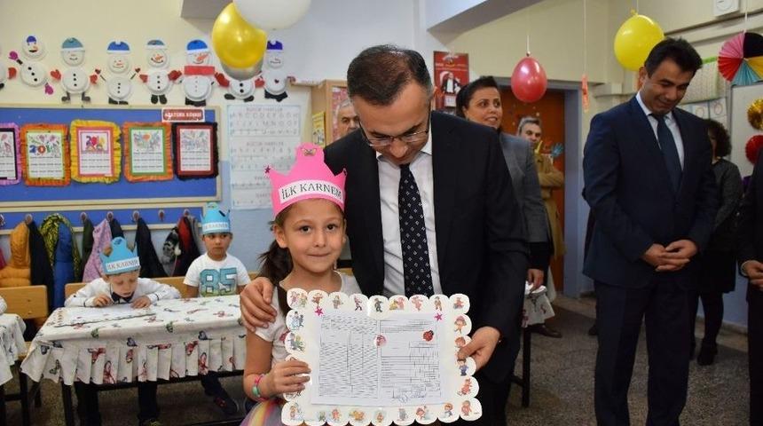 Karab&uuml;k&rsquo;te 37 Bin &Ouml;ğrenci Karnelerini Aldı