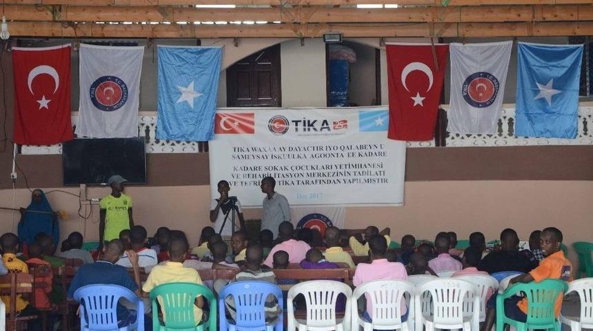Somali&rsquo;de Yetimhaneye Tadilat Ve Donanım Desteği