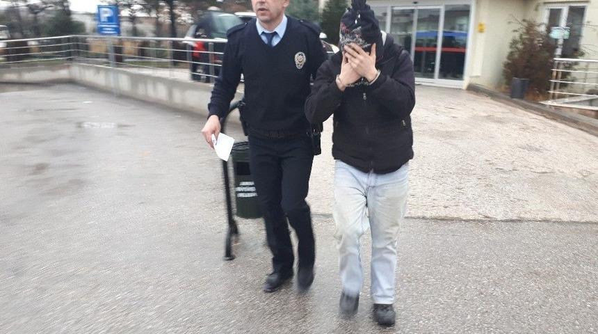 Market Hırsızına Polisten Su&ccedil;&uuml;st&uuml;