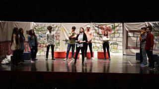 Söğüt Anadolu Lisesi Öğrencileri “ah Şu Gençler” Adlı Oyunu Sahnelediler