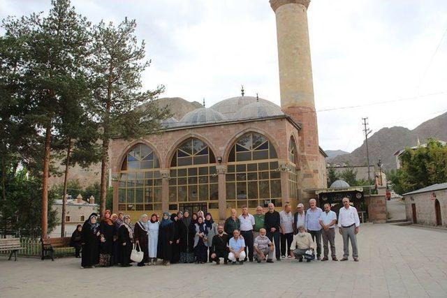 Oltu’nun Tarihi Yerlerini Gezdiler