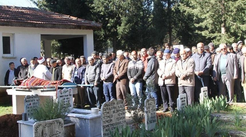 Cenazesine Katıldığı Kayınbabasına Hakkını Helal Etmedi