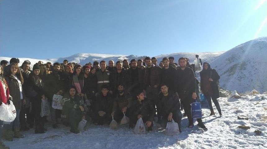 Yaban Hayvanları Yemlendi