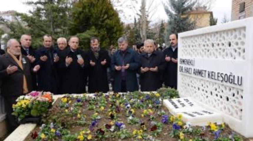 Hayırsever İşadamı Dr. Ahmet Keleşoğlu Mezarı Başında Anıldı