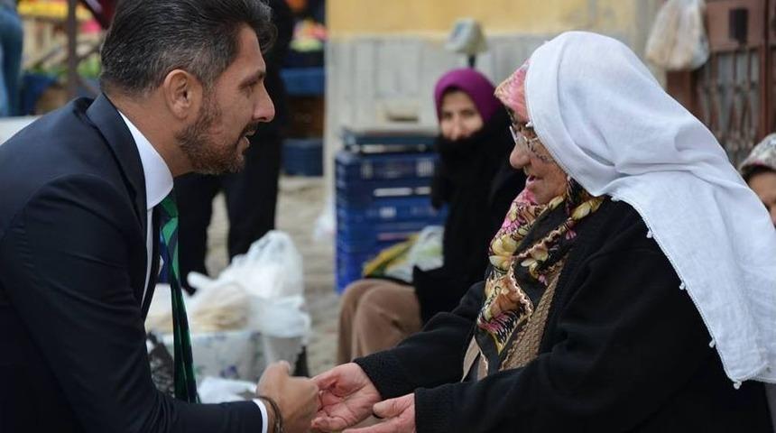 Başkan Yüzügüllü Halk Pazarında