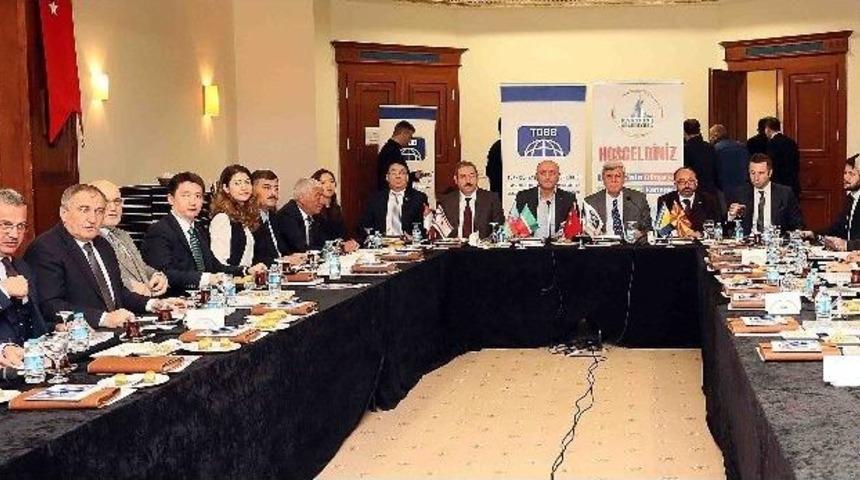 Karaosmanoğlu, &ldquo;balkanlardan Uzak Asya&rsquo;ya Kadar G&ouml;n&uuml;l Coğrafyamıza El Uzatıyoruz&rdquo;