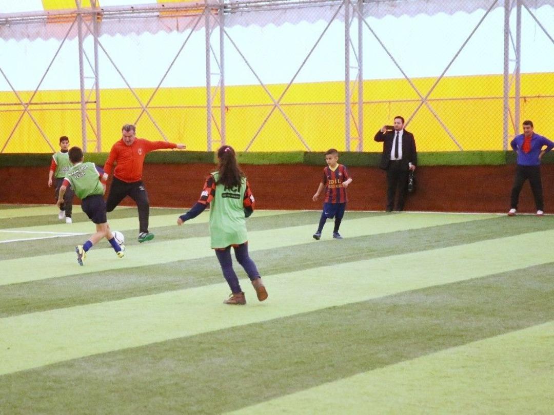 Bakan Bak Sahaya &Ccedil;ıktı