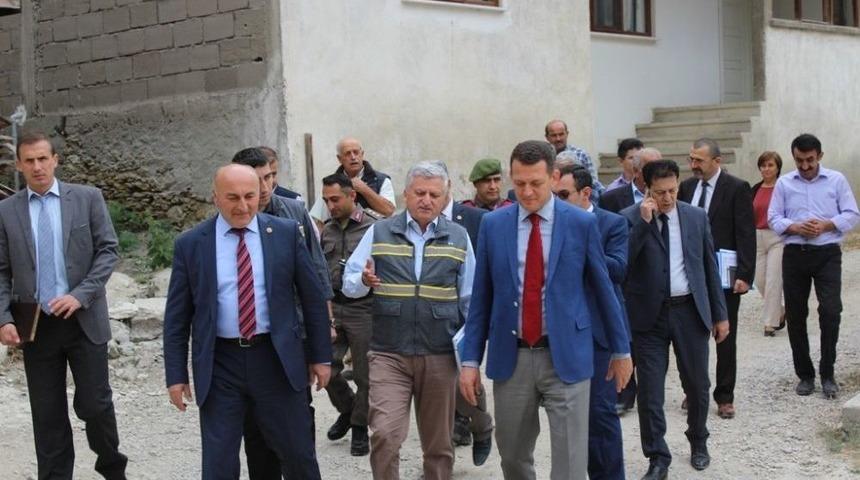 Kaymakam &Uuml;rkmezer, K&ouml;y Ziyaretlerinde