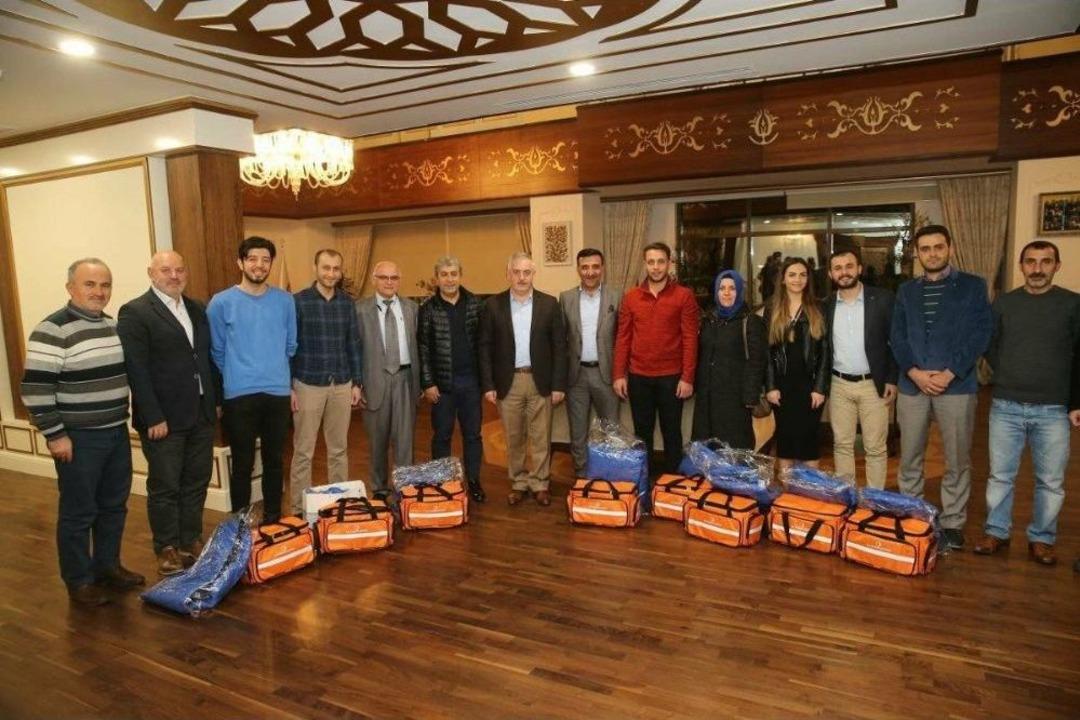 Başkan Remzi Aydın&rsquo;dan Sağlık Personeline Tam Teşekk&uuml;ll&uuml; İlk Yardım Seti