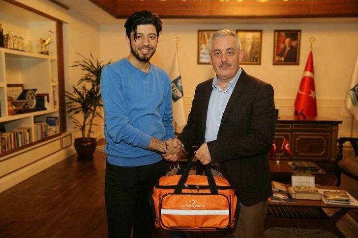 Başkan Remzi Aydın’dan Sağlık Personeline Tam Teşekküllü İlk Yardım Seti G1