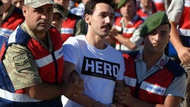 'hero' Tişörtü Giyen Gökhan Güçlü Ve Ablasına 5 Yıl Hapis Istemi