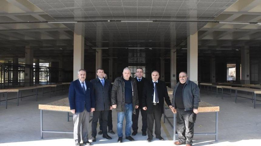 Katlı Pazaryerinde Hazırlıklar S&uuml;r&uuml;yor