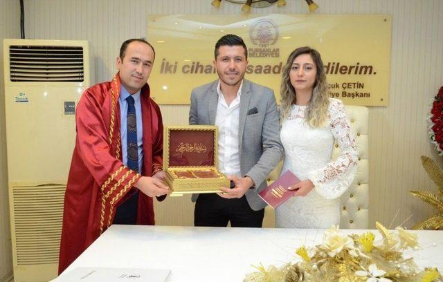 Pursaklar’da 27 Çift 08.08.18’de Nikah Kıydırdı