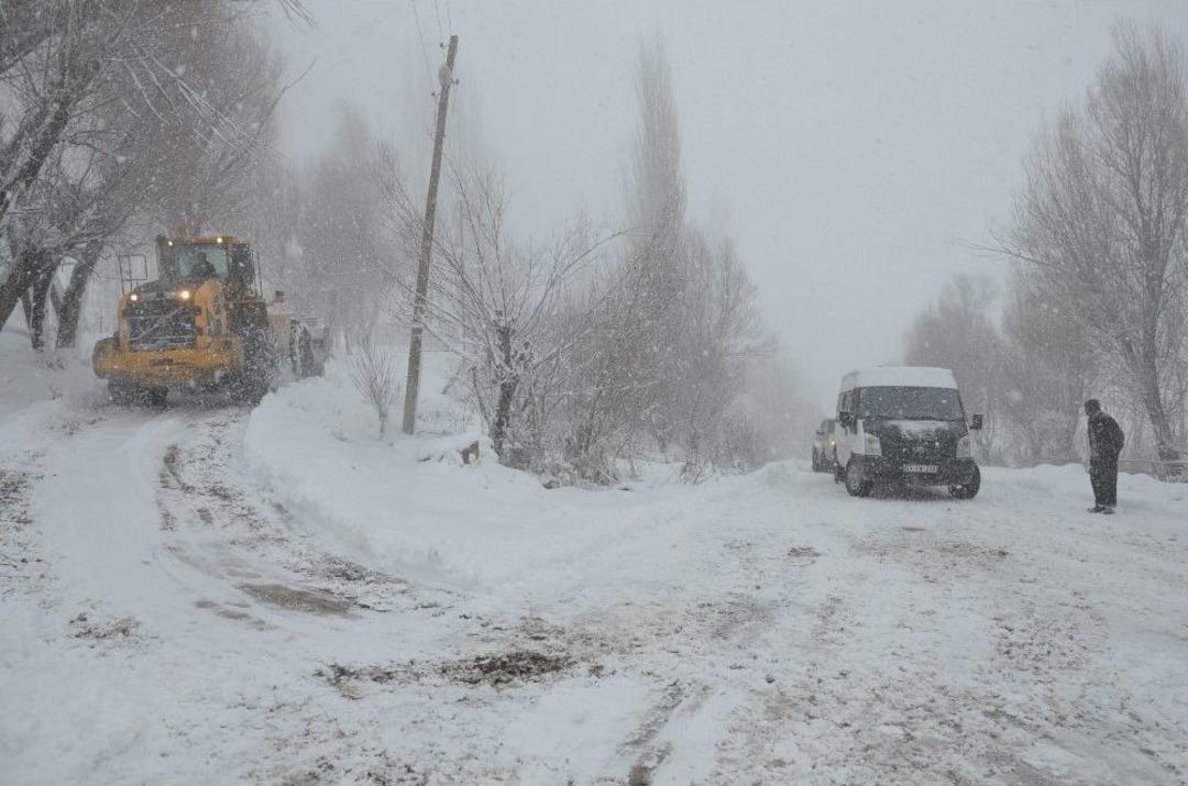 Tipide Mahsur Kalan 12 &Ouml;ğrenci Kurtarıldı