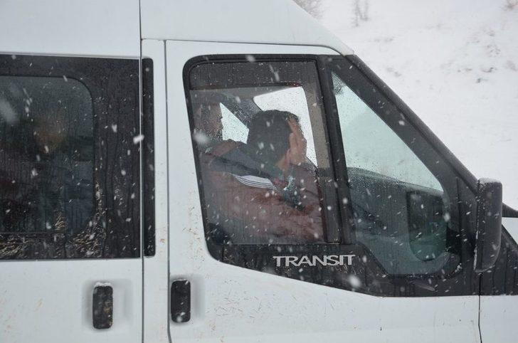 Tipide Mahsur Kalan 12 Öğrenci Kurtarıldı G4