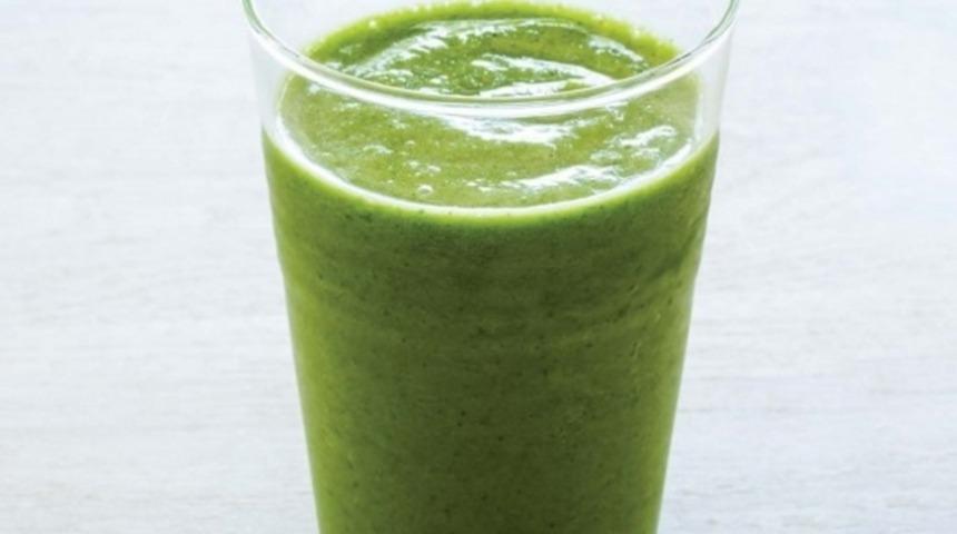 Sabah Hızlıca Hazırlayıp İşe Giderken Yolda İçebileceğiniz, Düşük Kalorili 5 Smoothie Tarifi