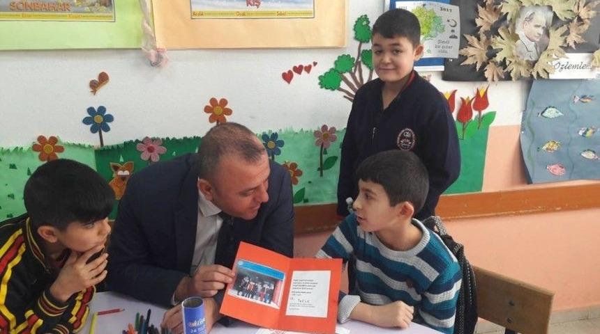 &Ouml;zel &Ouml;ğrenciler Emniyet Mensuplarını Duygulandırdı