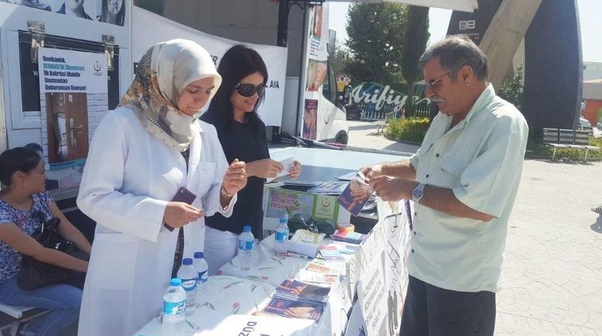 Halk Sağlığı M&uuml;d&uuml;rl&uuml;ğ&uuml; Personeli &lsquo;alzheimer G&uuml;n&uuml;n&uuml;&rsquo; Unutmadı