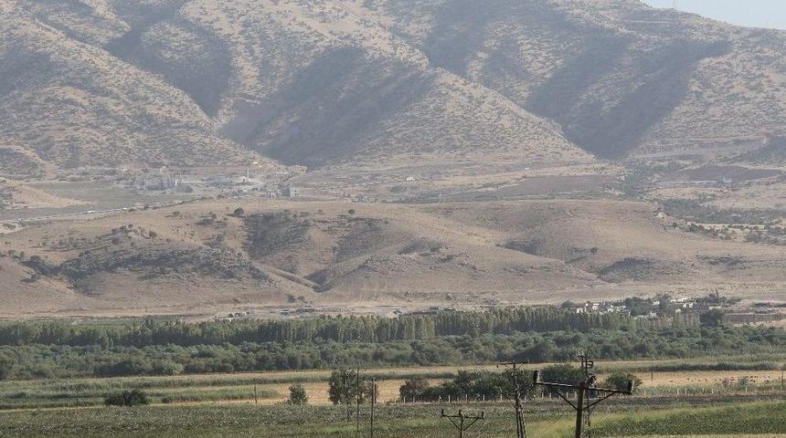 Ovak&ouml;yl&uuml;ler, Sınır Kapısının A&ccedil;ılmasını Bekliyor