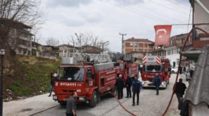 D&uuml;zce İtfaiyesi 450 Yangına M&uuml;dahale Etti