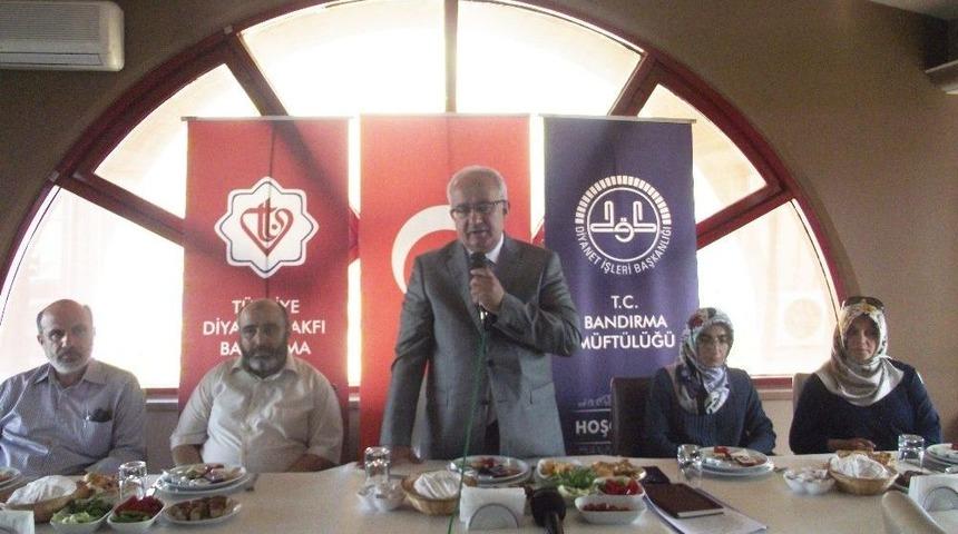 M&uuml;ft&uuml; Gevher Basınla Buluştu