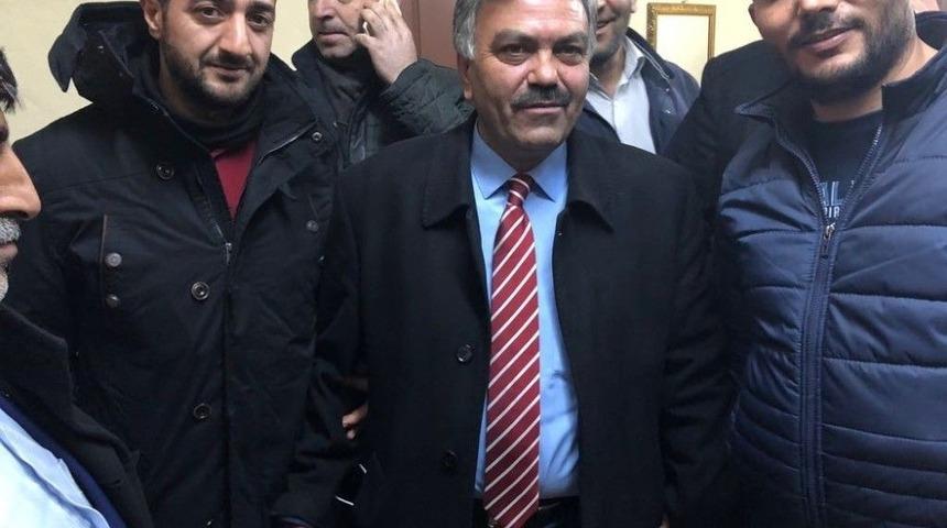 Kaya, G&uuml;ven Tazeledi