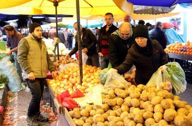 Kurtlar Vadisi Melodisiyle Patates Satan Iraklı Pazarcı