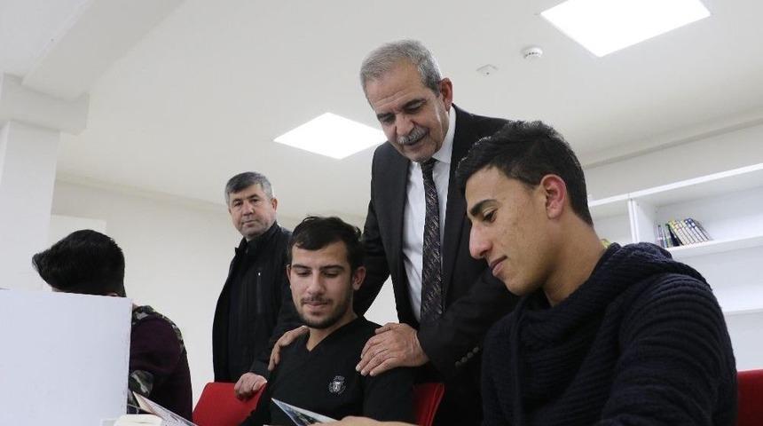 Demirkol Eğitim Merkezinde Gen&ccedil;lerle Bir Araya Geldi