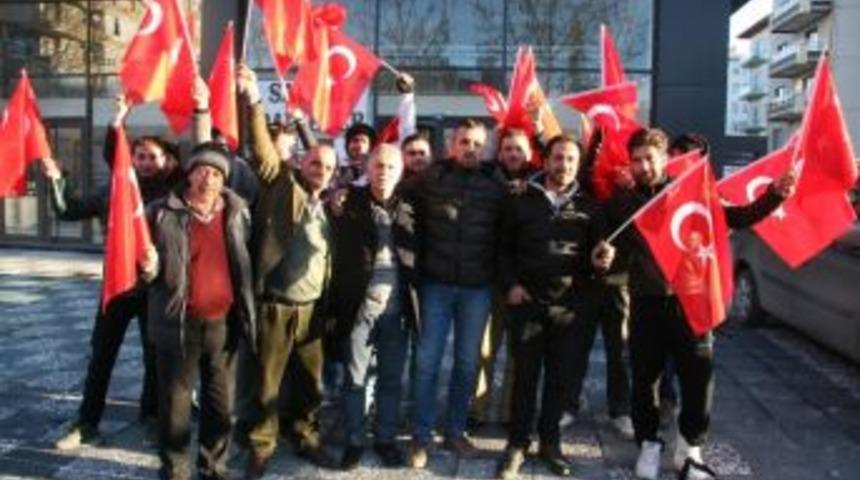 17 Suriye Vatandaşı T&uuml;rk Askeri Olmak İ&ccedil;in Basın A&ccedil;ıklaması Yaptı