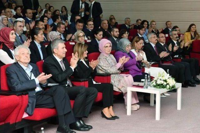 Emine Erdoğan: Sezaryen Oranlarını Düşürmek Için Kamu Ve Özel Hastanelerde Seferberlik Başlatmalıyız