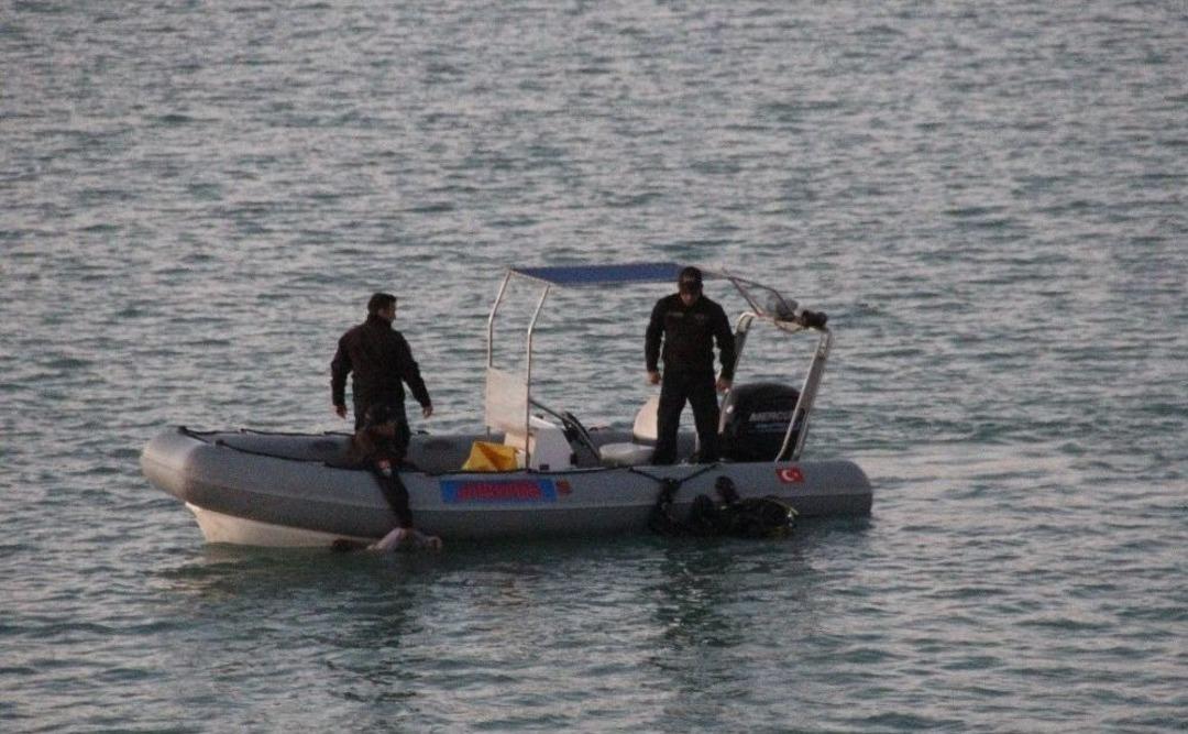 Kayıp Gencin Cesedi G&ouml;lde Bulundu