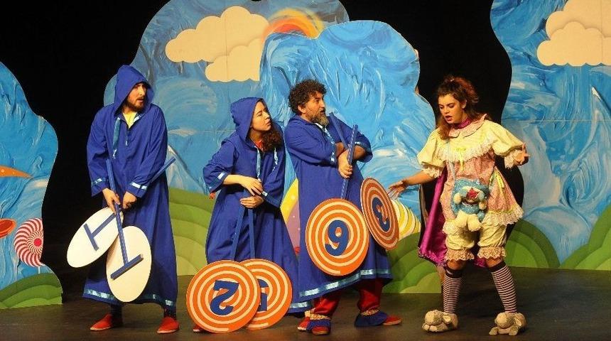 Berko &Ccedil;ocuk Tiyatrosu Karamanlı &Ccedil;ocuklarla Buluştu