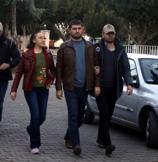 Antalya’da Fetö Firarisi Eski Hakim Ve Savcı Eşi Vitrin Arkasında Yakalandı