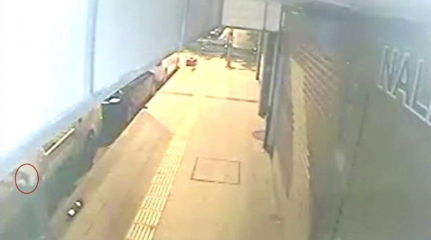 Yalova&rsquo;daki İş Yerine Silahlı Saldırısı G&uuml;venlik Kamerasında